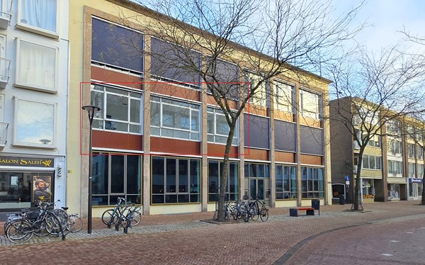 Te koop: 2-kamerappartement met balkon en parkeerplaats in het hart van Arnhem-centrum.